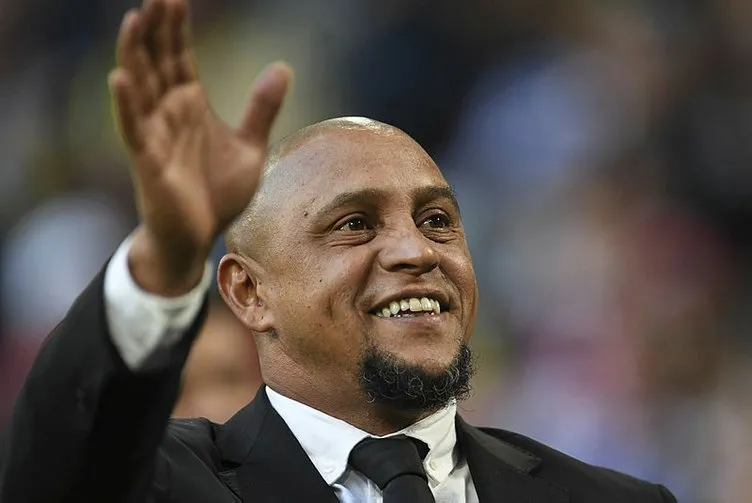 Roberto Carlos futbola geri döndü! İngiliz takımıyla sözleşme imzaladı...