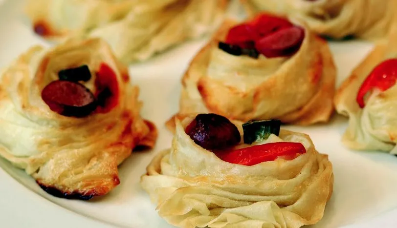 Pizza Börek Tarifi BöreklerÇörekler ve Poğaçalar Sofra