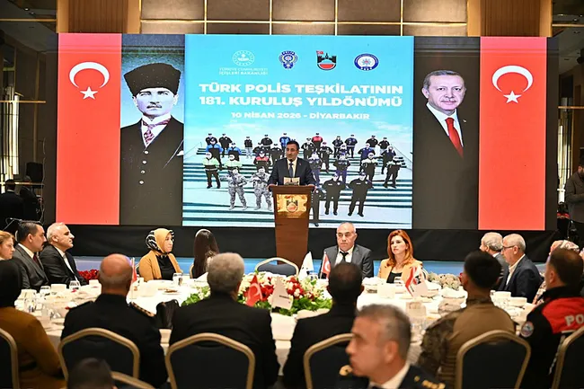 cumhurbaskani-yardimcisi-yilmaz-terorsuz-turkiye-dogrultusunda-kararli-adimlar-atiyoruz-1775850208993.jpeg Cumhurbaşkanı Yardımcısı Yılmaz: “Terörsüz Türkiye doğrultusunda kararlı adımlar atıyoruz”