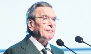 Schröder’den diplomasimize övgü