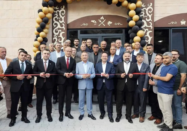 baba-ocaginda-kurek-cekti-1785661746717.jpg