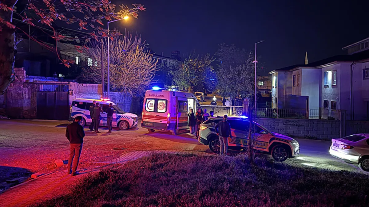 Kahramanmaraş’ta iki aile arasında silahlı kavga: Yaralılar var Kahramanmaraş’ta iki aile arasında silahlı kavga: Yaralılar var