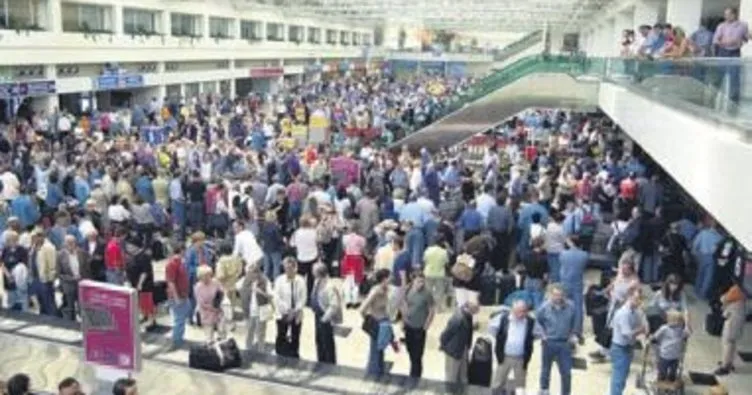 İstanbul’a iki ayda 16 milyon yolcu geldi