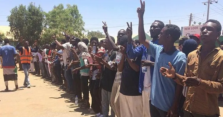 Sudan’da meydanlara inme çağrısı