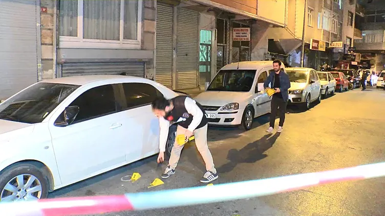 Bağcılar’da dehşet anları: Sokak ortasında silahlı saldırı! 1 ölü, 1 yaralı