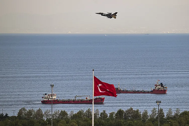 Görkemli kutlama! Ankara’da Türk Yıldızları, İstanbul’da SOLOTÜRK