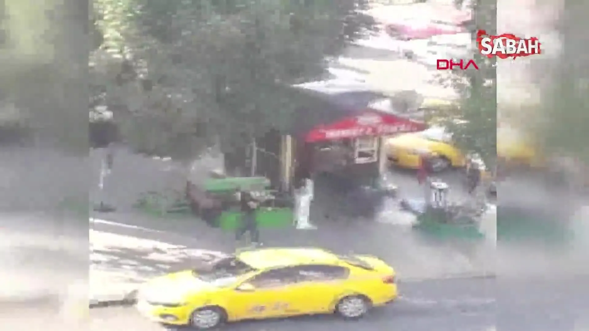 esenyurt ta taksi duraginda silahli kavga ani kamerada video videosunu izle son dakika haberleri