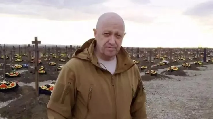 Son dakika: Yevgeniy Prigojin’in düşen uçağı ile ilgili bomba iddia! Öldü mü? kaçtı mı?