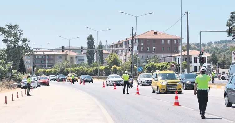 99 bin trafik personeli sahada