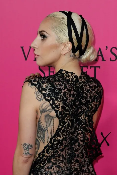 Dünyaca ünlü şarkıcı Lady Gaga’dan şok itiraflar