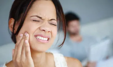İltihaplı diş ağrısına ne iyi gelir? İltihaplı ve 20’lik diş ağrısı evde tedavi ile nasıl geçer?