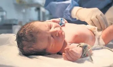 İzmir Şehir Hastanesi’nin ilk bebeği doğdu
