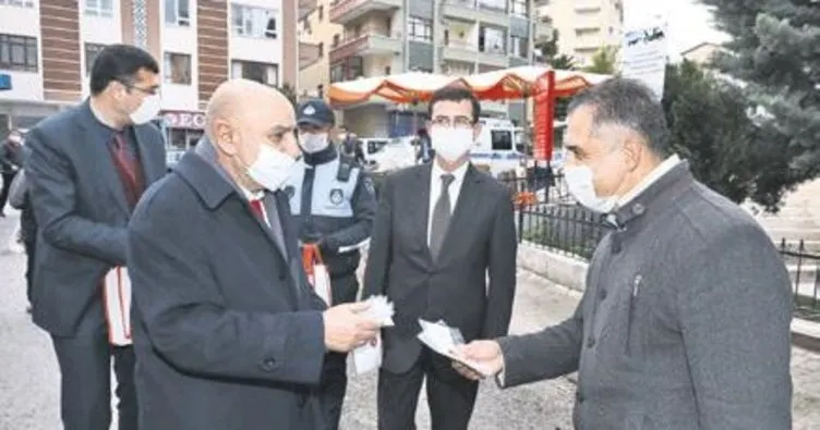 Keçiören’de 1 milyon maske dağıtıldı