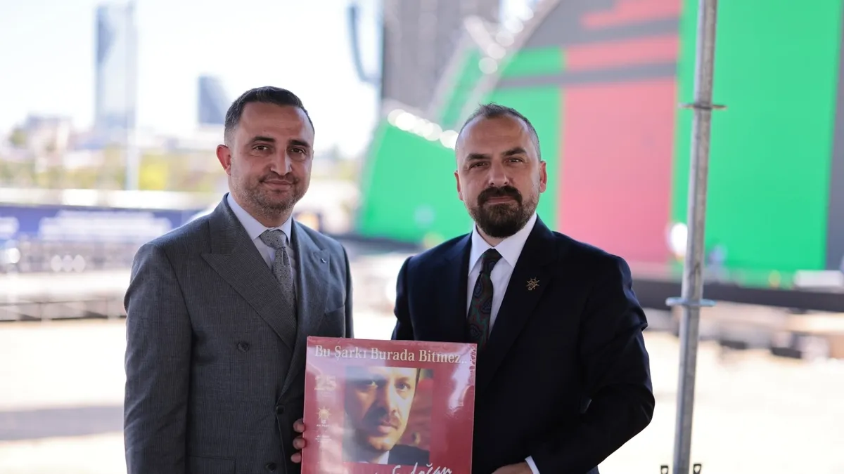 AK Parti'den hafızalara kazınacak 25. yaş kutlaması: 300 bin kişi için en özel hazırlık! İşte tarihi organizasyonun detayları haber görseli