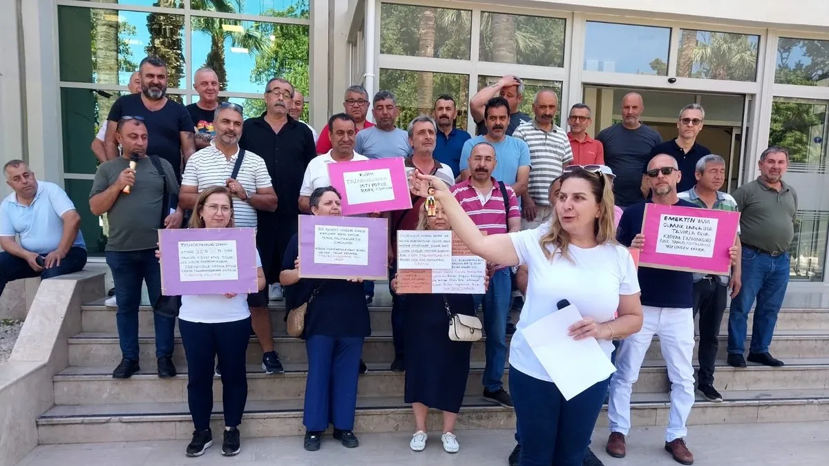 Emekli belediye işçilerinden Başkan Tugay'a çağrı, sendikaya sitem... Sözünü tut başkan!