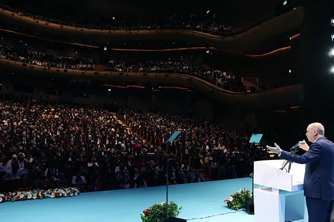 son-dakika-baskan-erdogandan-batiya-gocmen-tepkisi-insani-trajedileri-reklam-malzemesi-olarak-kullaniyorlar-1745832758583.jpeg Son dakika: Başkan Erdoğan'dan Batı'ya göçmen tepkisi: İnsani trajedileri reklam malzemesi olarak kullanıyorlar