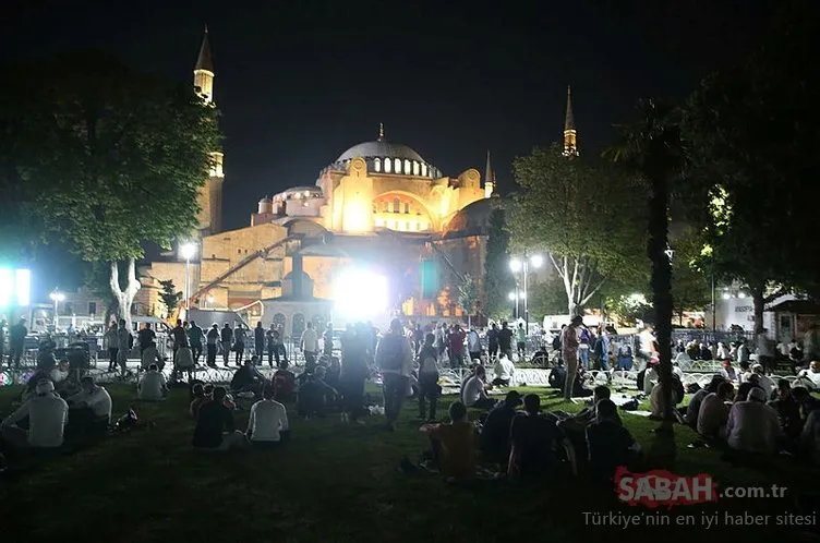 Ayasofya Camii çevresinde son hazırlıklar yapılıyor