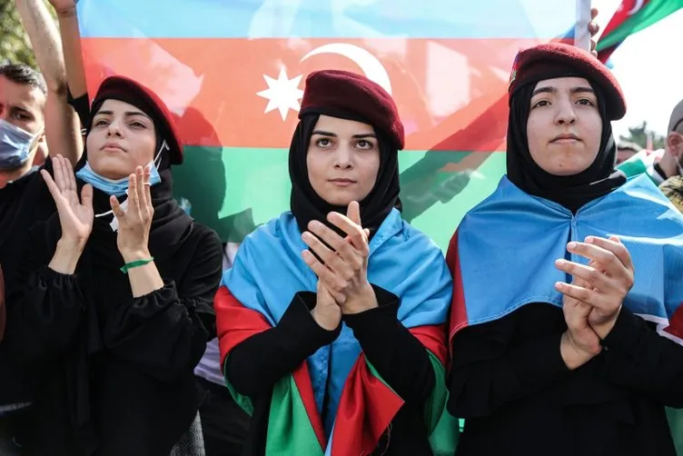 Beyazıt Meydanı’nda Azerbaycan’a destek eylemi