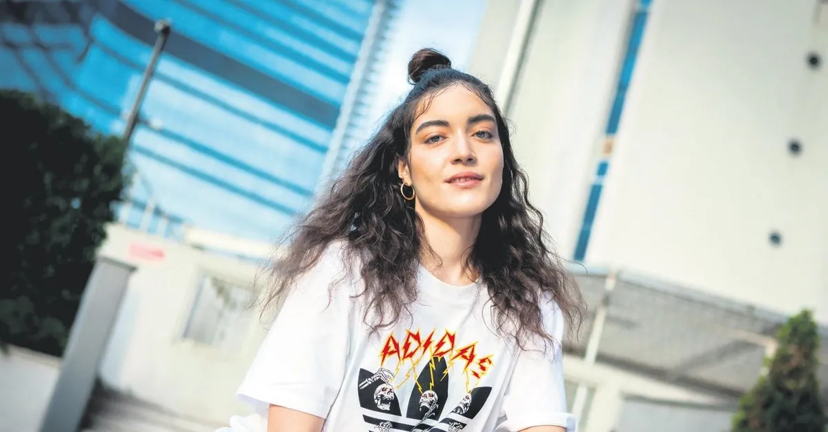 Rozz Kalliope Darilmissin Lyrics Sarki Sozleri Youtube