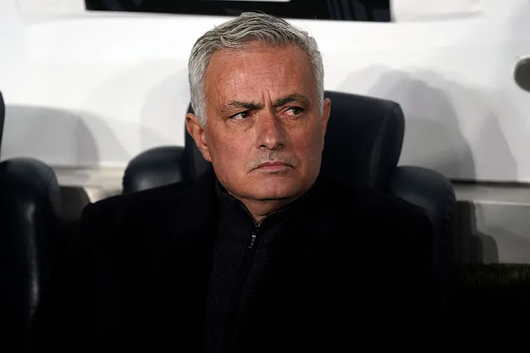 Son dakika haberi: Jose Mourinho için bomba iddia! Dünya devi onu istiyor...