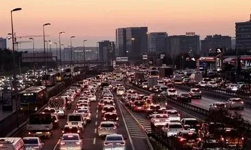 İstanbul'da akşam saatlerinde trafikte yoğunuğu yüzde 78'e ulaştı #edirne