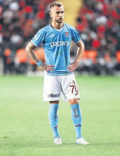 gio-besiktasi-turbulansa-soktu-1728338428030.jpeg