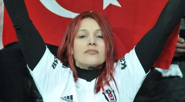 Beşiktaş’ın kızıl saçlı taraftarı konuştu!