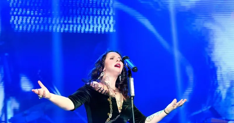 sebnem ferah 2020 yilinin ilk buyuk konseriyle bostanci ya konuk oldu son dakika magazin haberleri