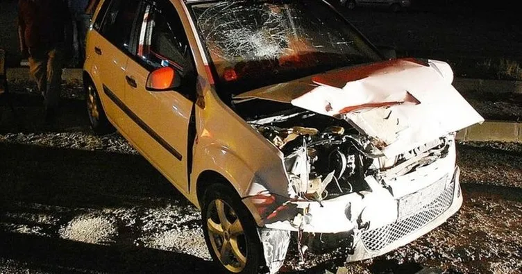 İzmir’de iki otomobil çarpıştı: 1 ölü, 6 yaralı