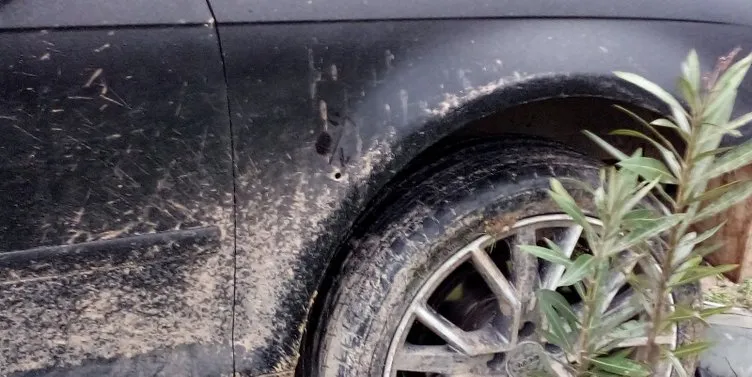 DuruÅma sonrası lüks araca kurÅun yaÄmuru!