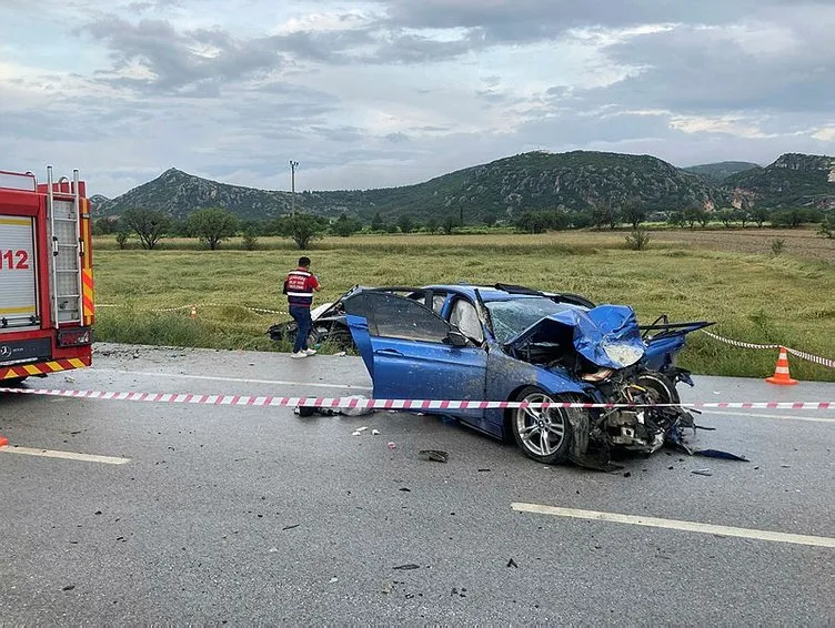 Burdur'da feci kaza! Ortalık savaş alanına döndü: 5 ölü, 5 yaralı