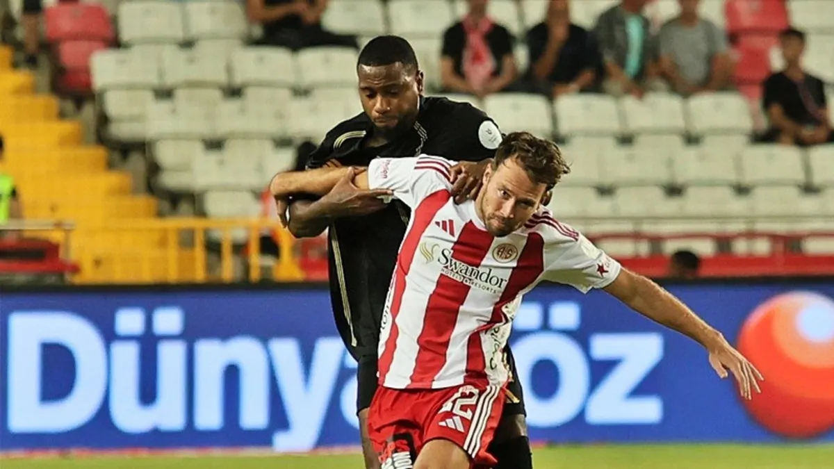 Antalya son anda puan kaptırdı