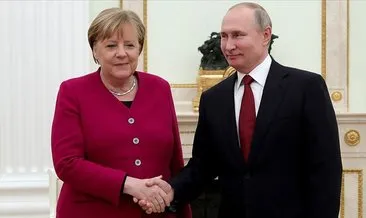 Putin, Merkel ile Libya’daki durumu görüştü