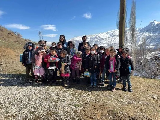 Kuşadası’ndan Siirt ve Bitlis’teki öğrencilere yardım