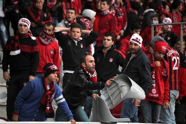 Gaziantepspor-Gençlerbirliği maçında olay
