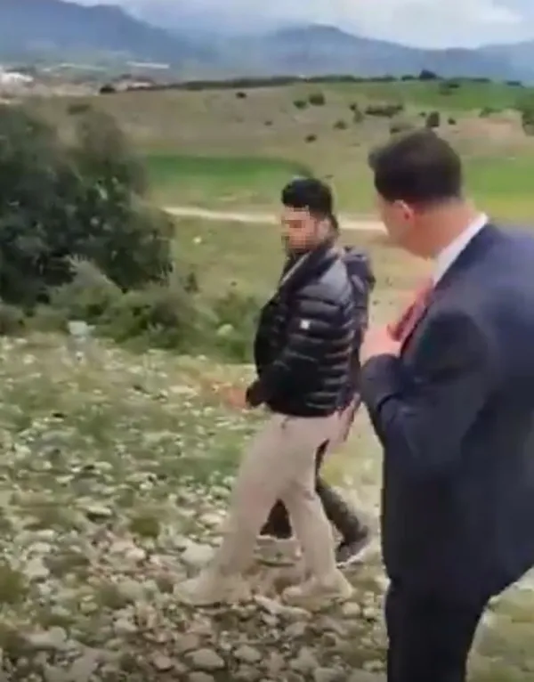 kubra-yapici-cinayetinde-yeni-gelisme-supheli-gosterdi-polis-buldu-suc-aleti-tabancayi-gomup-1778089085942.jpg Kübra Yapıcı cinayetinde yeni gelişme! Şüpheli gösterdi, polis buldu: Suç aleti tabancayı gömüp...