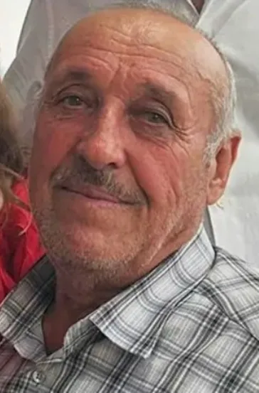 Yaşlı çift alevler arasında can verdi