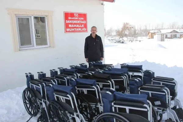 Malazgirt’te engellilere tekerlekli sandalye desteği