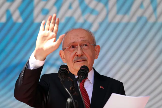 son-dakika-chp-grup-toplantisi-yapilacak-mi-gozler-o-saate-cevrildi-kemal-kilicdaroglu-konuya-el-atti-1780395705164.jpg SON DAKİKA… CHP'de Grup Toplantısı gerilimi! Kemal Kılıçdaroğlu