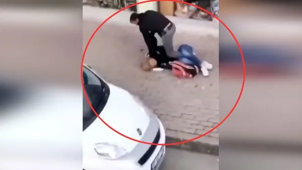 SON DAKİKA: Antalya Kumluca'da sokak ortasında kadına şiddet dehşeti! Öldüresiye dayağı böyle seyrettiler... | Video