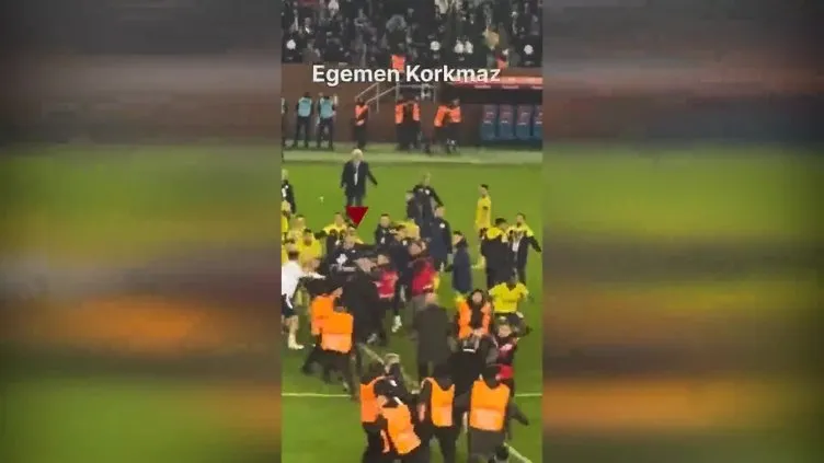 Trabzonspor 2-3 Fenerbahçe maçındaki skandal olaylar kamerada!