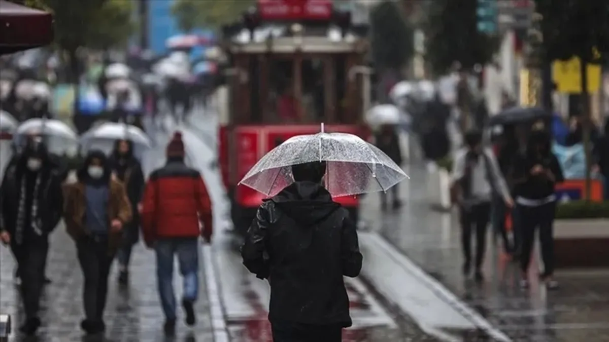 İstanbul'da beklenen yağış başladı! Tam 4 gün sürecek: Dışarıya çıkacaklar dikkat...