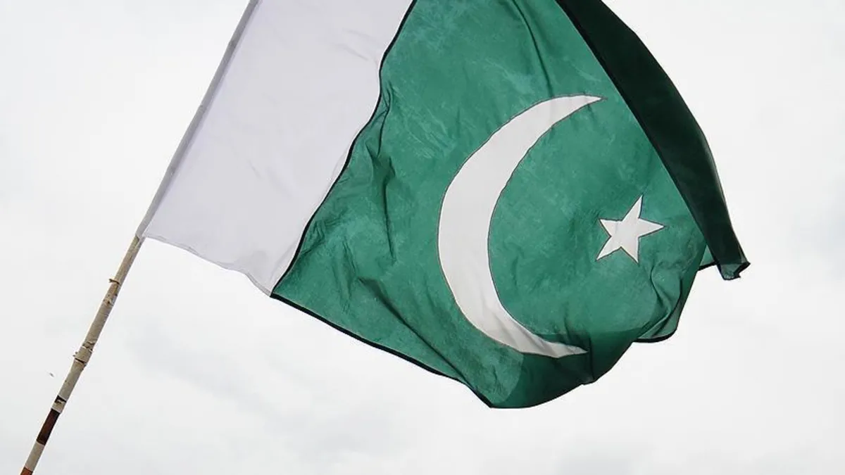 Pakistan İçişleri Bakanı Naqvi’den kritik açıklama! ABD’nin son mesajları Arakçi’ye iletildi Pakistan İçişleri Bakanı Naqvi’den kritik açıklama! ABD’nin son mesajları Arakçi’ye iletildi