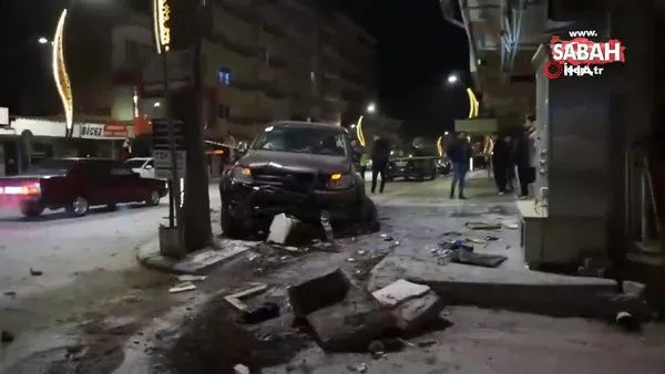 Alkollü sürücü kontrolü kaybetti, araçları biçip mermer saksıya böyle çarptı: 5 yaralı | Video