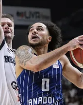 Anadolu Efes’te Shane Larkin şoku