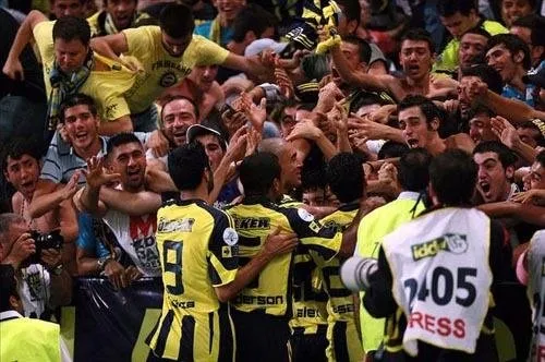 Beşiktaş - Fenerbahçe derbisinden unutulmaz fotoğraflar