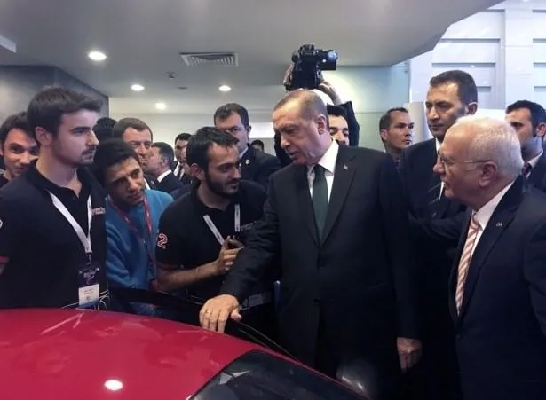 Cumhurbaşkanı Erdoğan elektrikli aracı beğendi