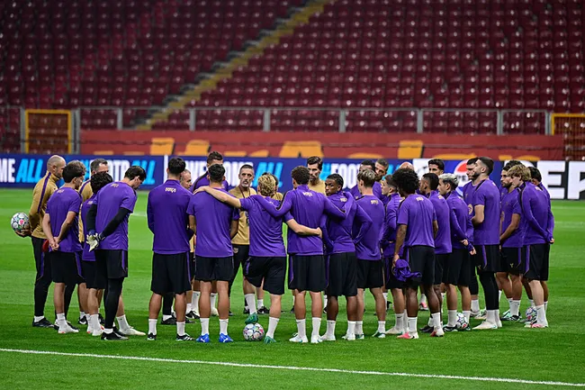 canli-galatasaray-barcelona-sampiyonlar-ligi-maci-dev-macin-ilk-11leri-belli-oldu-1791906224898.jpg