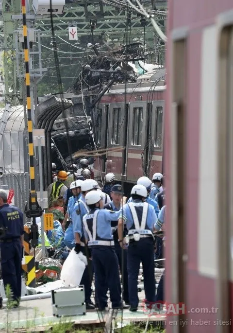 Japonya ağlıyor! Tren kazası faciaya yol açtı…