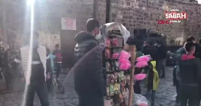 Son dakika video: Diyarbakır’da 3 yaşındaki kız çocuğunu kaçırmaya çalışan şüphelilere linç girişimi | Video